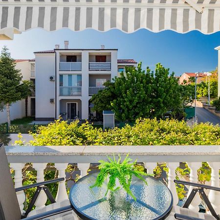 Apartment & Rooms Ivica Krk Town Exterior foto