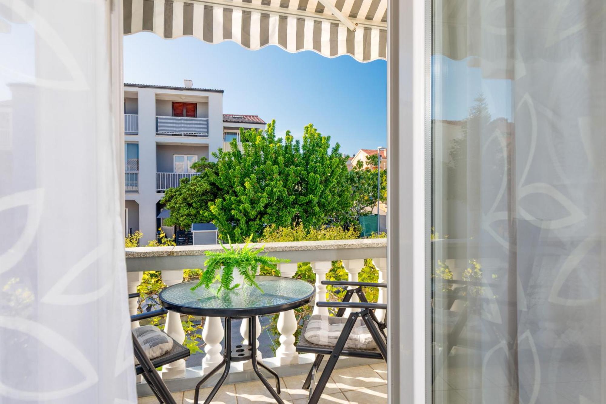 Apartment & Rooms Ivica Krk Town Exterior foto